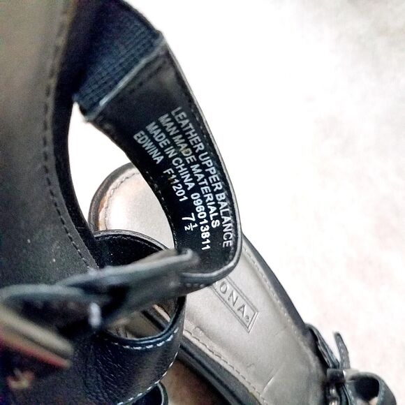 Merona Womens Edwina Size 7.5 Black Leather Open Toe Slide Wedge Sandals - Picture 10 of 10